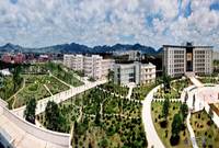 曲靖師范學(xué)院&mdash;&mdash;校園中心一角